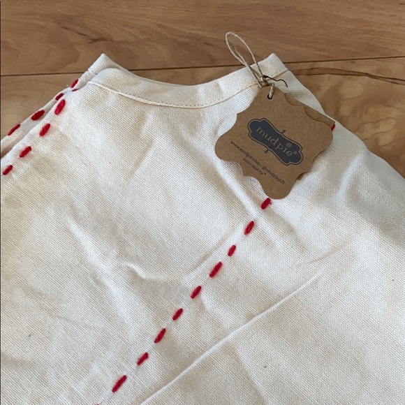 Mud Pie Red and Green Tassel Tree Skirt - Picture 4 of 16